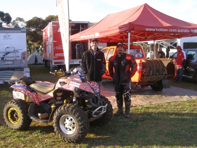 Colin Lawson giving Craig Lowndes a rundown on CV savers for his colarado.